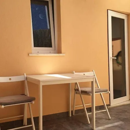 Cosy In * Λάγος